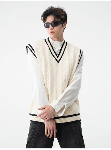 Title 30, British College Style V-neck Knitted Vest for M...