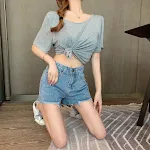 High-Waisted Denim Shorts with Irregular Raw Edges — photo 3
