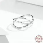Anel cruz em prata esterlina S925 com banho de platina, joia elegante para homens e mulheres, um símbolo de fé e estilo. — foto 1