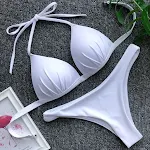 Eendelig bikini met halternek en ingebouwde bh, stijlvol ontwerp voor een comfortabele pasvorm en een flatterend figuur op het strand. — foto 5