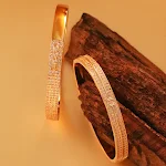 Pulseira banhada a ouro com zircônio embutido Personalidade simples para mãos delicadas Acessório charmoso e elegante Joia fina e sofisticada — foto 8