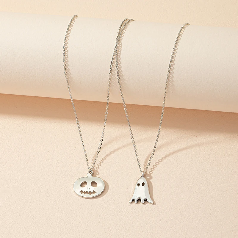 Colar de Abóbora Fantasma Natalino Popular. Adicione um toque festivo ao seu visual. Perfeito para presentes e celebrar o Natal com estilo. — foto 4