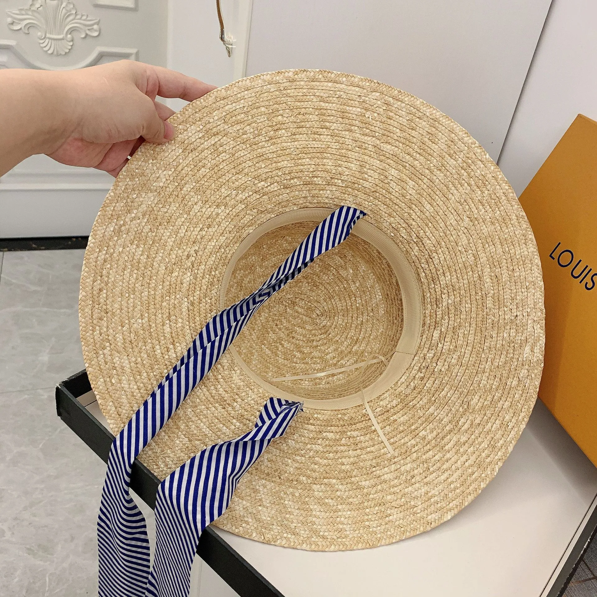 product image - 3