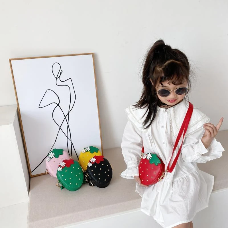 Title 3, Bolsa Crossbody Garota Morango com Personalidad...