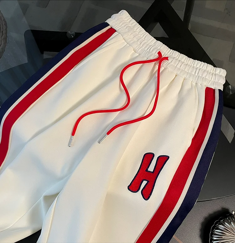 Conjunto Esportivo e Lazer Feminino Outono Solto Fashion Cardigã Elegante e Estiloso Perfeito para Conforto e um Visual Moderno — foto 8