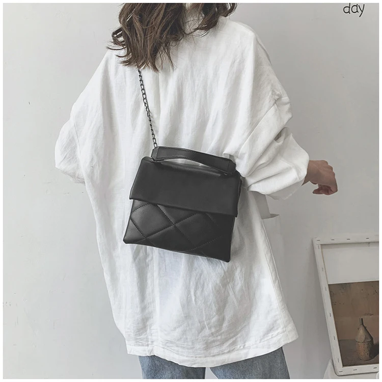 Title 4, Bolsa de ombro Lingge Chain Bag, ideal para tra...