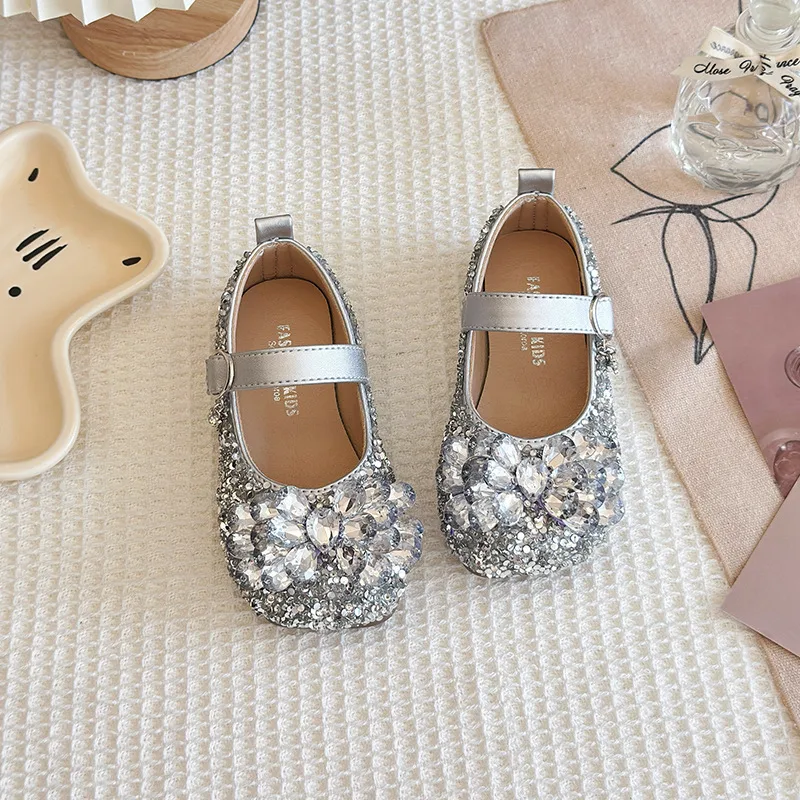 Scarpe Diamante di Vetro da Ragazza Performance Ballo Luce Brillante Calzature Perfette per Ballare e Sfilare Sulla Scena — foto 7