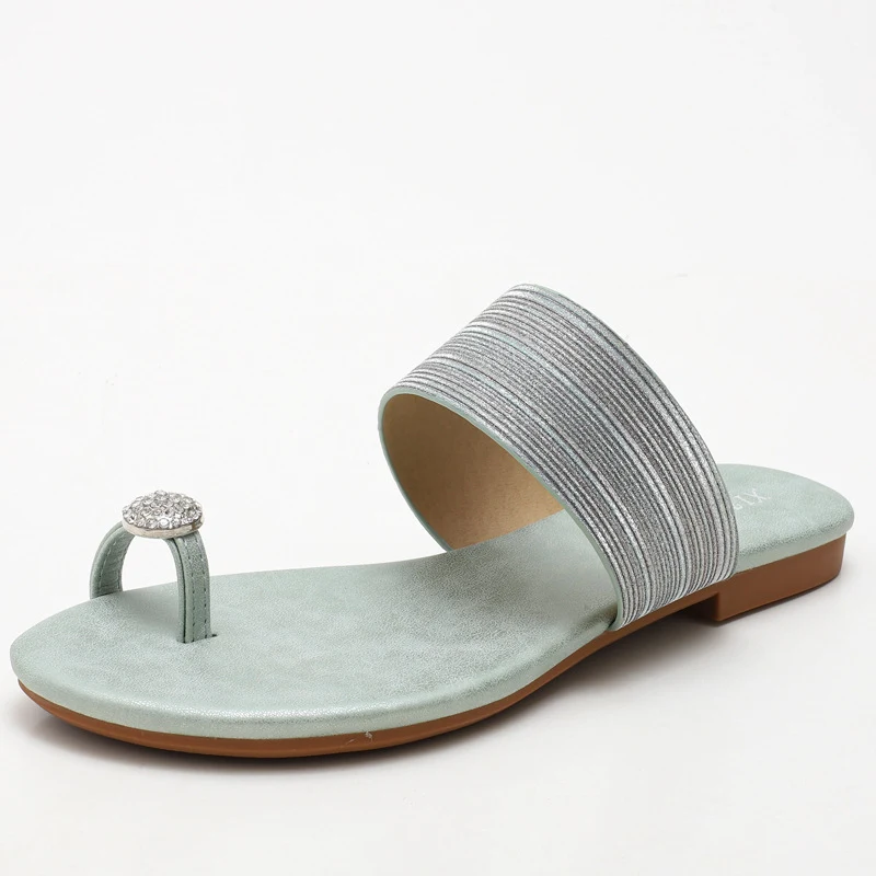Title 4, Fashionable lazy beach slippers for outdoor wea...