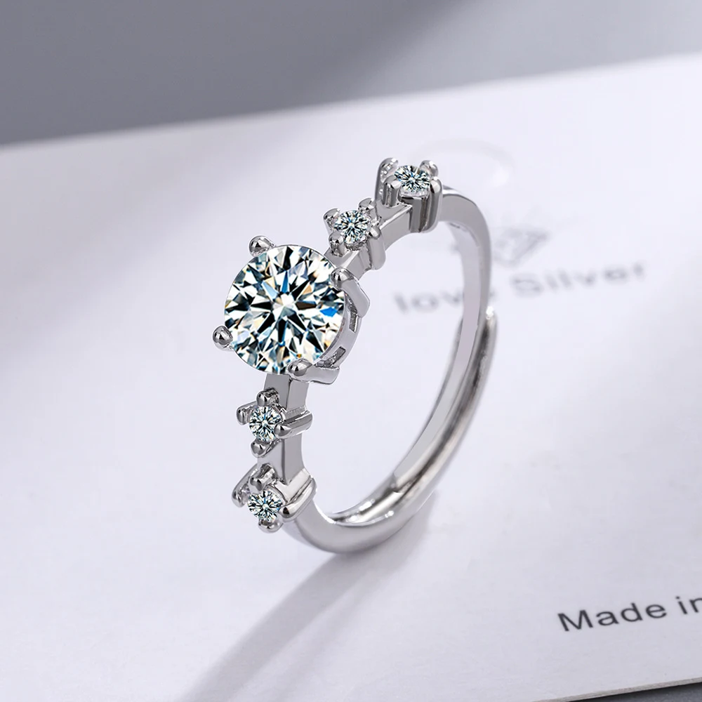 Anel de diamante de zircônio Fashion Flash para mulheres. Joia de moda feminina que adiciona brilho e elegância ao seu visual diário. — foto 8
