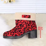 Red leopard print