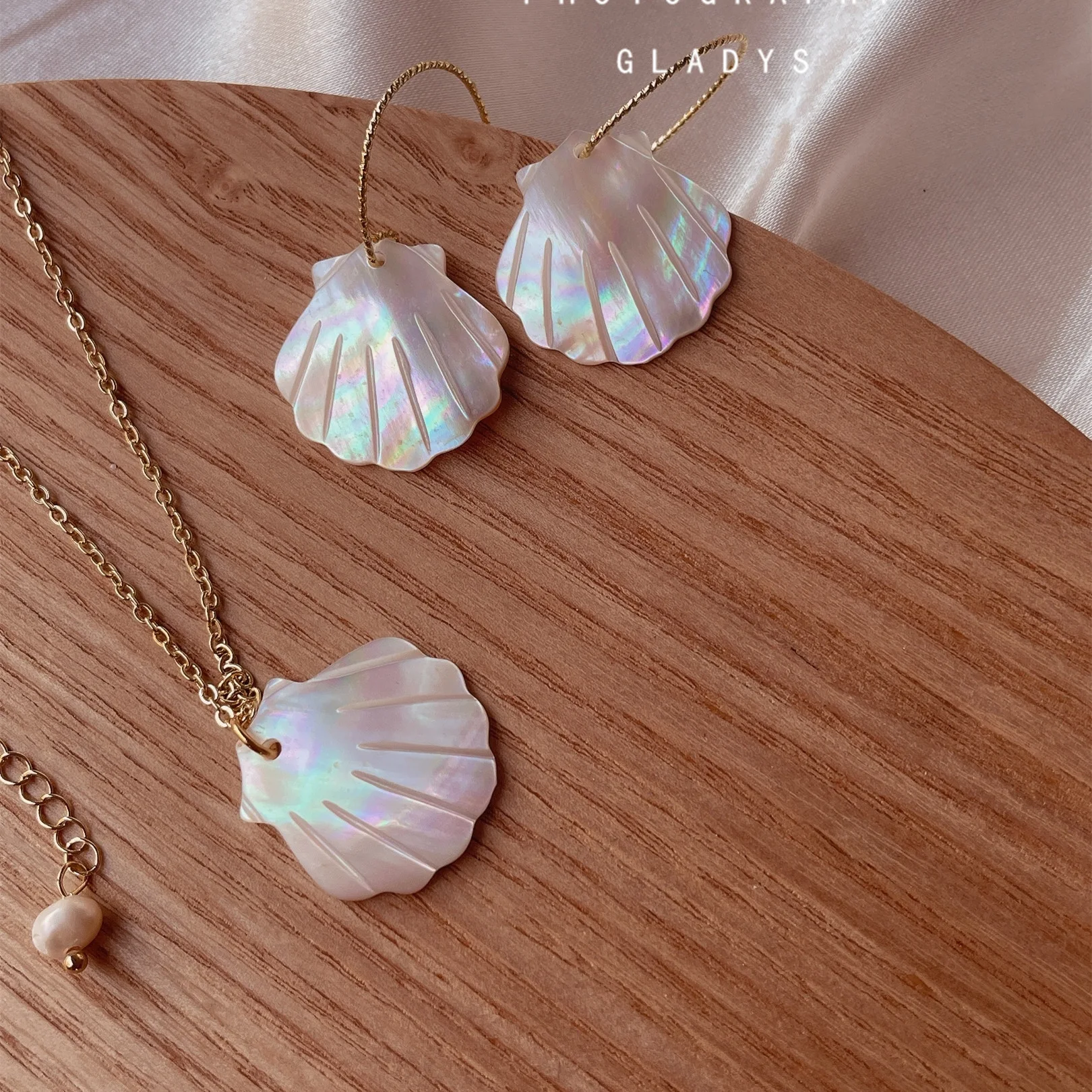 Title 4, Brincos Vintage Franceses Elegantes, Concha Nat...