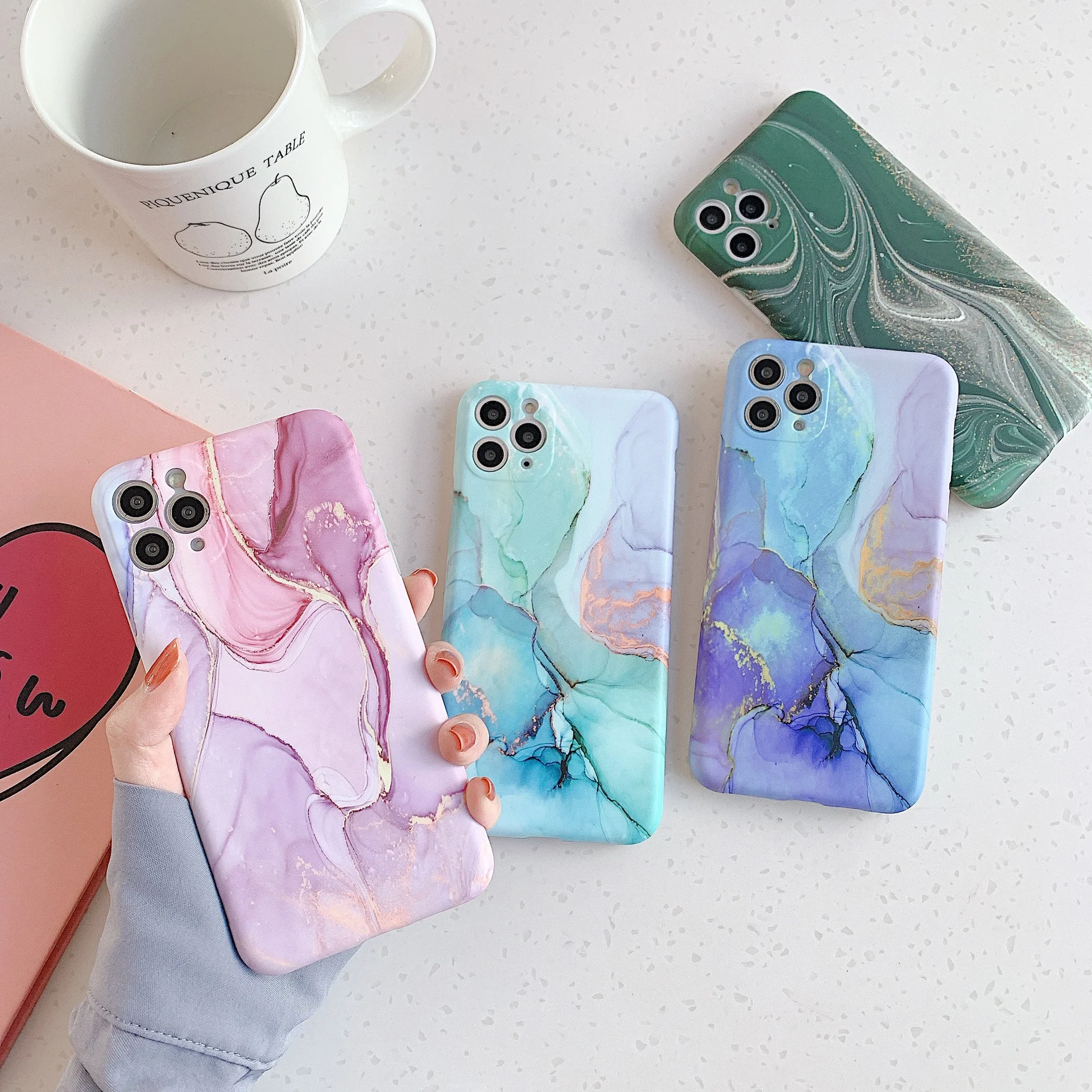 Title 4, Capinha para celular Symphony Gradient Marble. ...