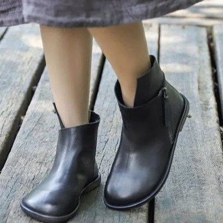 Stivaletti casual autunno e inverno con tacco basso, suola morbida e cuciture in pelle retrò. Comfort e stile per ogni occasione. — foto 4