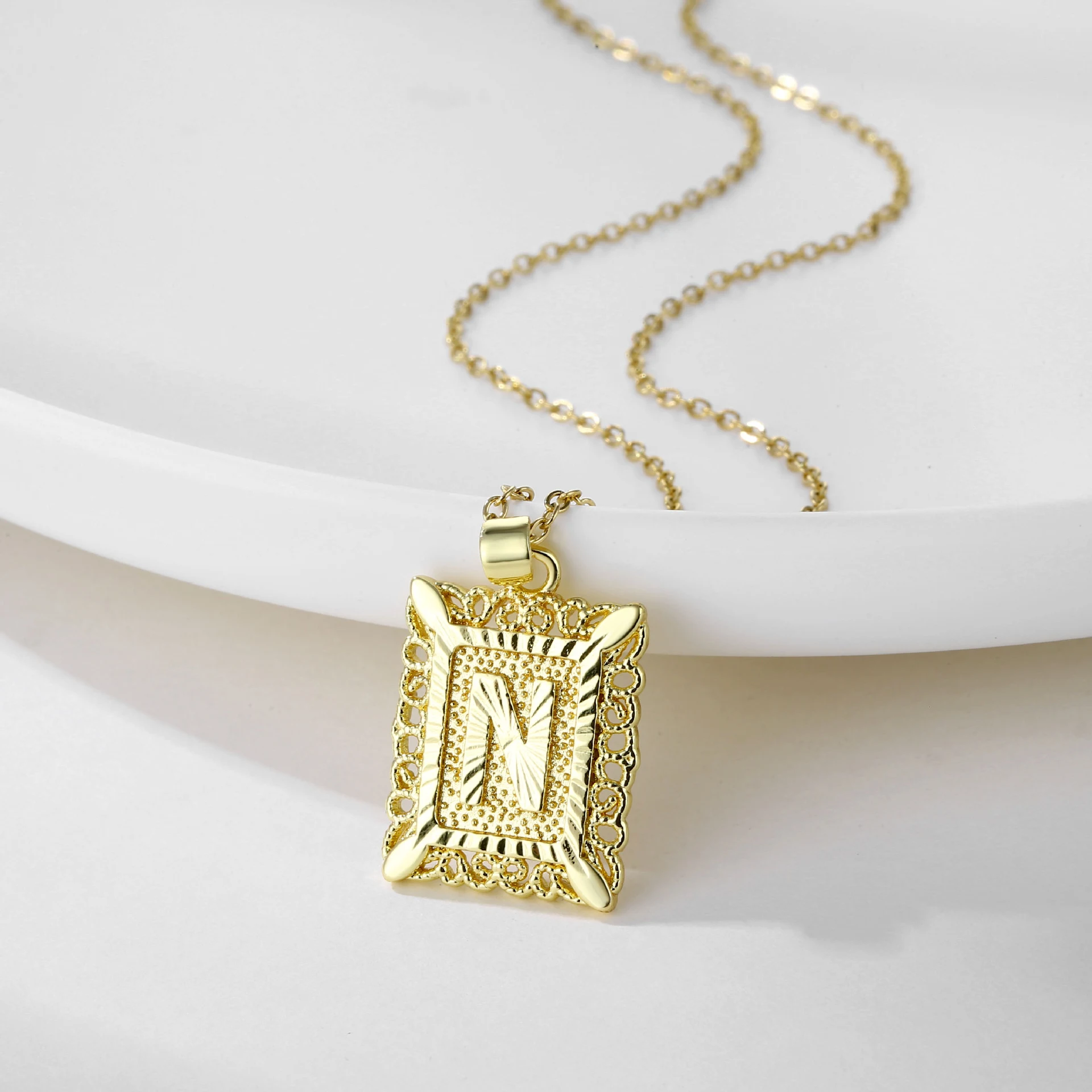 Colar com 26 letras do alfabeto inglês, unissex, ornamento elegante, presente personalizável, expresse sua individualidade, acessório charmoso. — foto 17