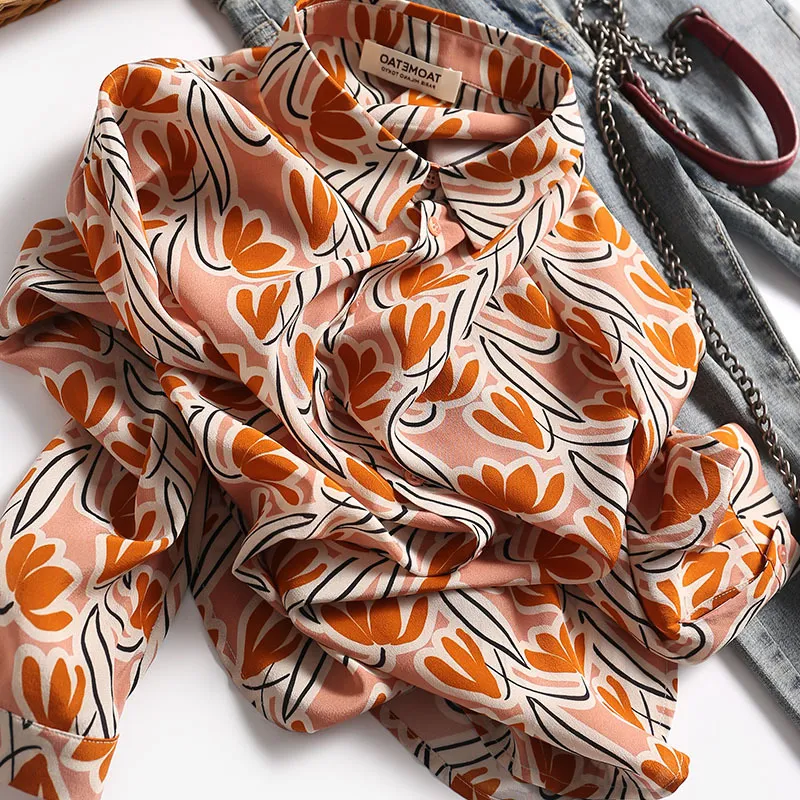 Elegante camisa retro con estampado a color para mujer, ligera y primaveral con solapa. Disfruta de estilo y comodidad en esta prenda. — foto 4
