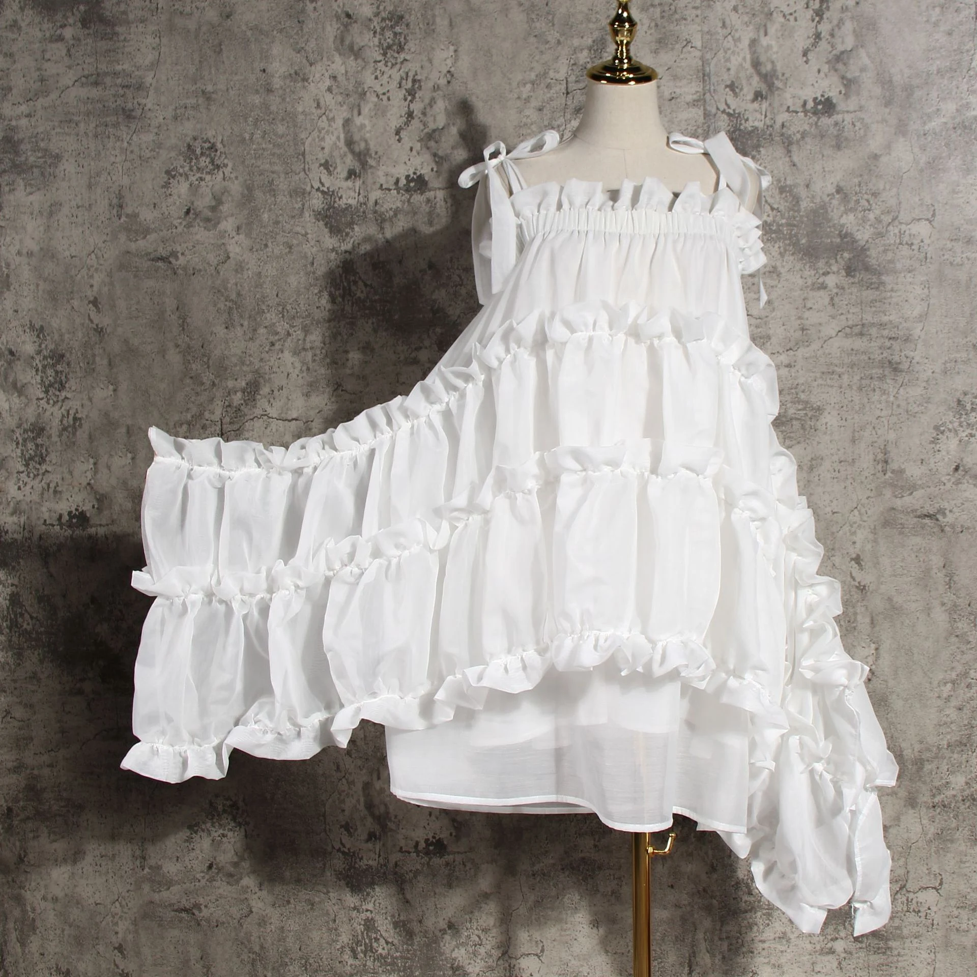 Title 10, Vestido com alça de seda artificial escura, ren...