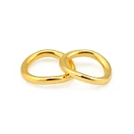 Anel de círculo brilhante com banho de latão e ouro real 18K para mulheres. Elegância e brilho para seu look diário. — foto 3