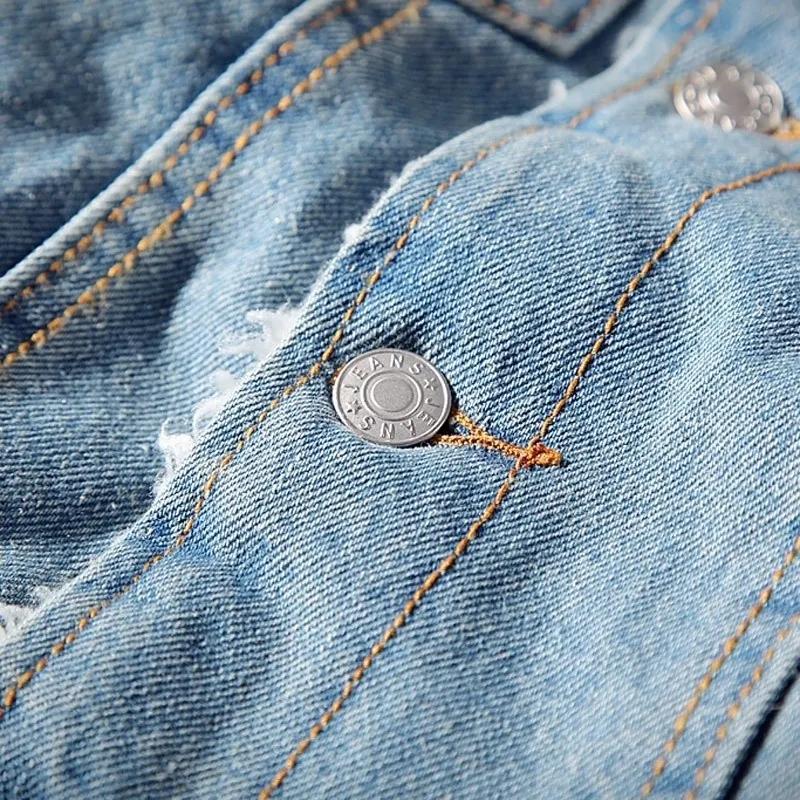Side seam single-breasted denim jacket in a slim fit for ordinary casual wear. Comfortable, stylish, and perfect for eve — photo 2