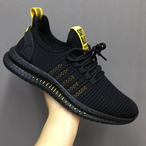Title 4, Fashion Trendy Flying Woven Casual Shoes for St...