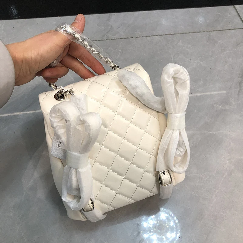 Title 2, Mochila com design de cadeado, múltiplos bolsos...