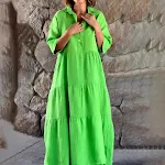 Süßes Damenkleid mit Umlegekragen und kurzen Ärmeln aus Baumwolle und Leinen — foto 11
