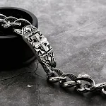 Pulseira de aço inoxidável Cruz Tendência da moda Design elegante e moderno, perfeita para uso diário. Durabilidade e estilo. — foto 5