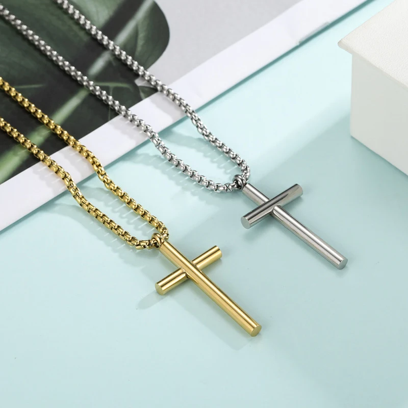 Colar com pingente de cruz simples e versátil em aço titânio estilo nórdico, perfeito para DIY e combinar com qualquer roupa. — foto 1