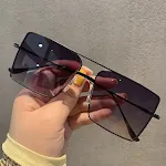 Gradient black purple