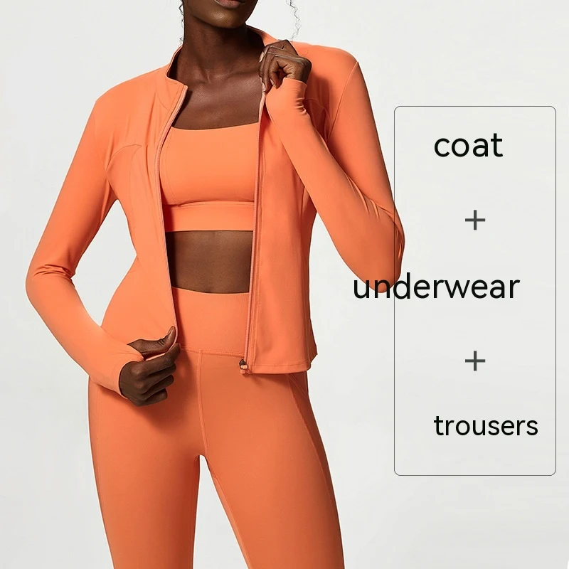 Nude Feel Yoga Driedelige set grote maten Ervaar ultiem comfort en bewegingsvrijheid tijdens yoga en fitness. Perfect voor een actieve levensstijl. — foto 2