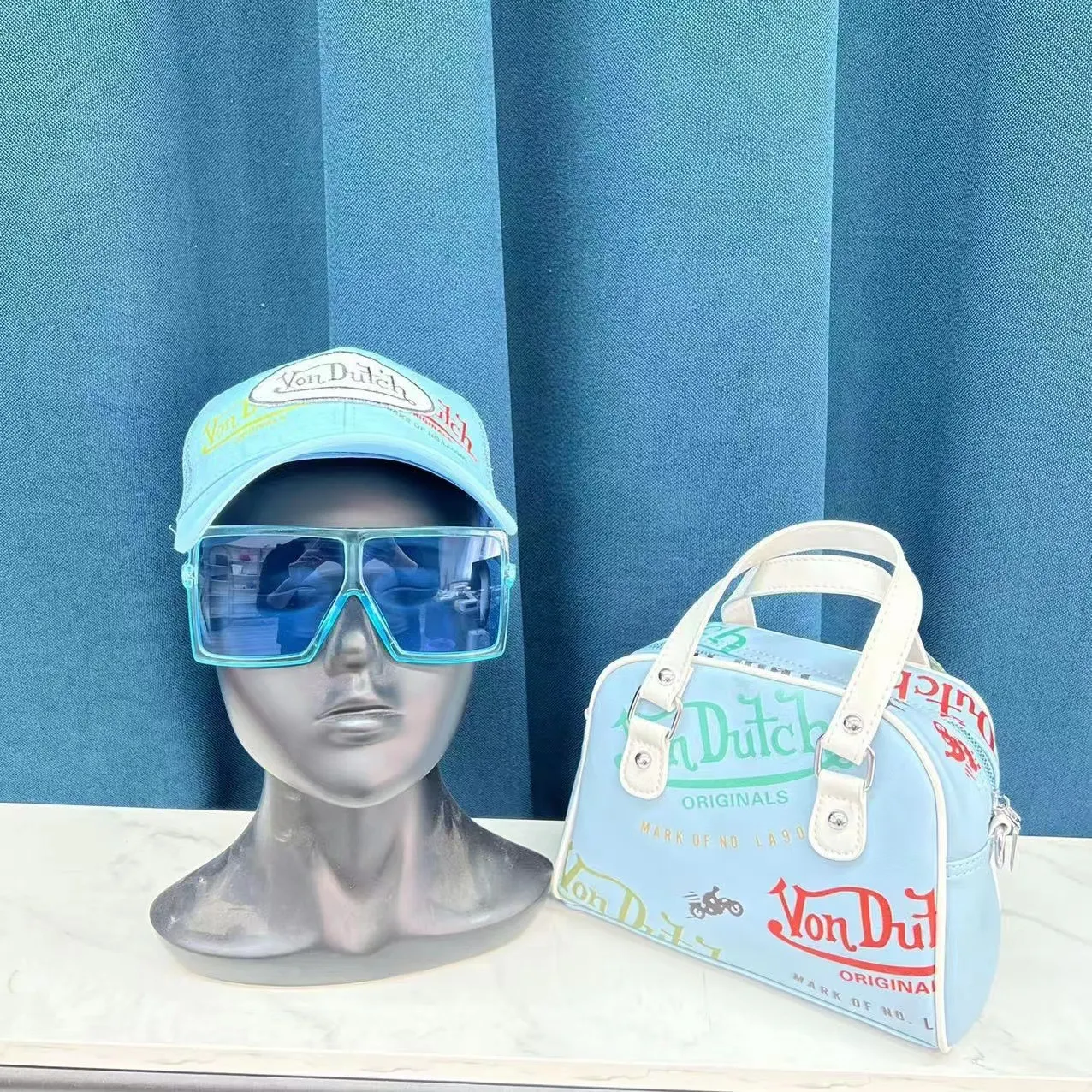 Bolsa Tote Alfabeto Casual Feminina — Conforto e estilo para o dia a dia. Leve tudo o que precisa com esta bolsa espaçosa e charmosa! — foto 3