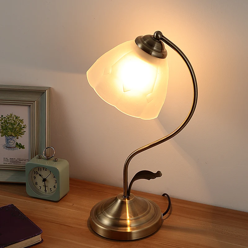 Title 2, Europese pastorale mediterrane bedlamp voor sla...