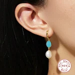 Brincos de pérola flamingo com diamantes redondos em prata esterlina S925. Combine elegância e delicadeza, perfeitos para realçar sua beleza. — foto 13