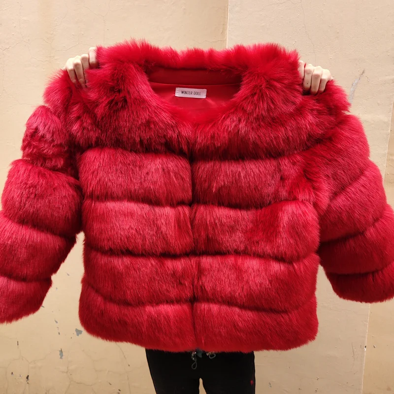 Title 13, Slim short faux fox fur coat for an elegant and...
