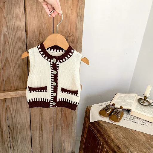 Title 6, Baby Boys And Girls Contrast Color Knitted Vest...