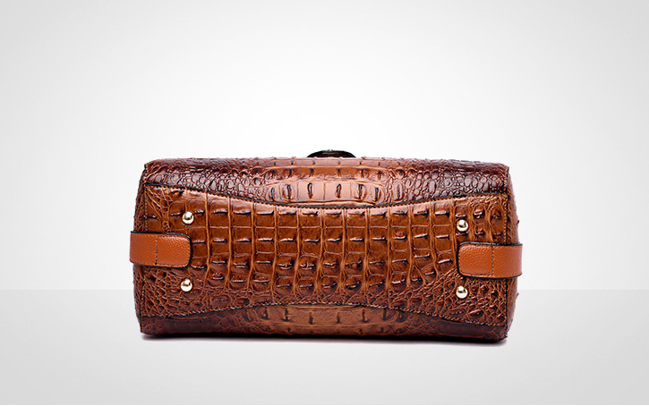 Bolsa feminina de ombro e transversal, prática e elegante. Leve seus pertences com segurança e estilo, ideal para diversas ocasiões. — foto 2