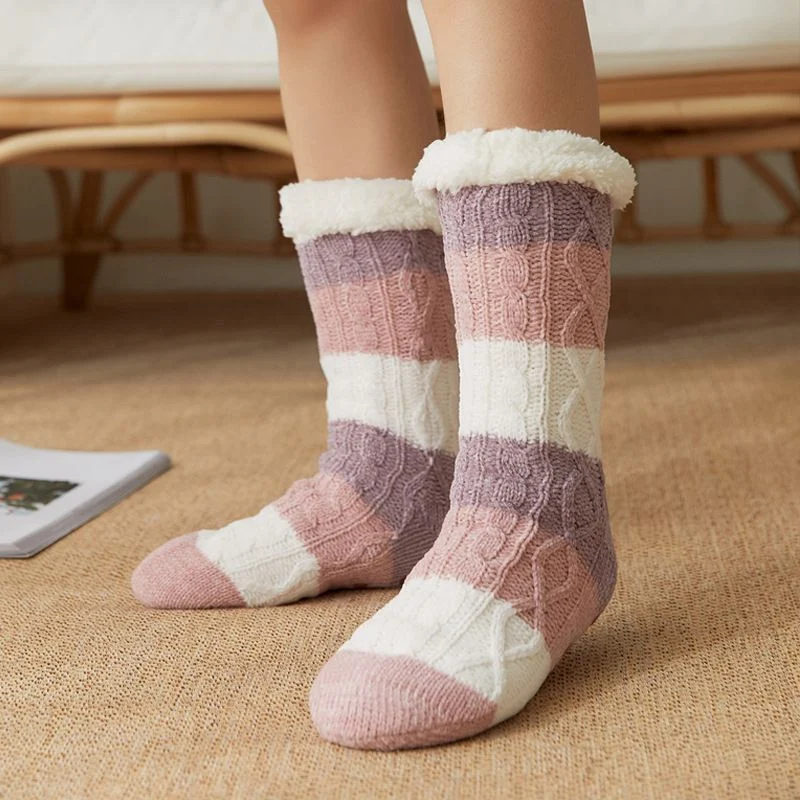 Cold resistant foot warmer socks for warm, comfortable feet in the coldest conditions. Keep your feet cozy and enjoy the — photo 3