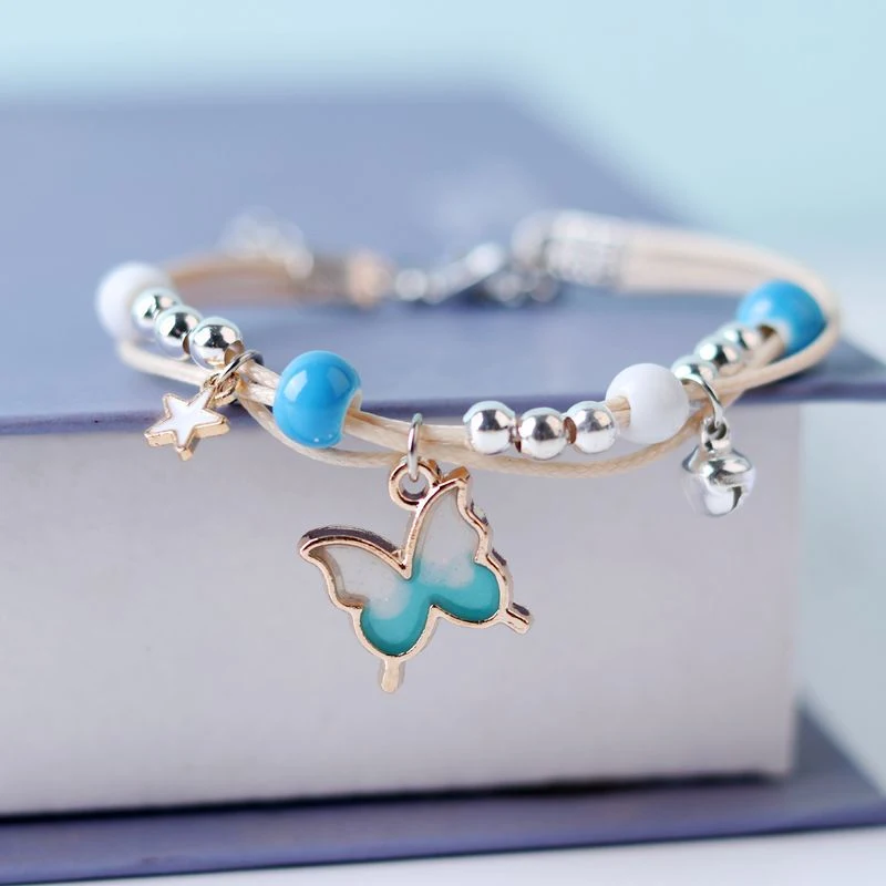 Pulseira de borboleta artística e especial, ajustável e doce. Adicione um toque delicado e charmoso ao seu visual com este acessório único. — foto 7