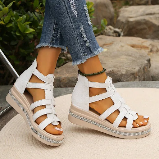 Title 7, Sandalias de plataforma con cuña y pedrería par...
