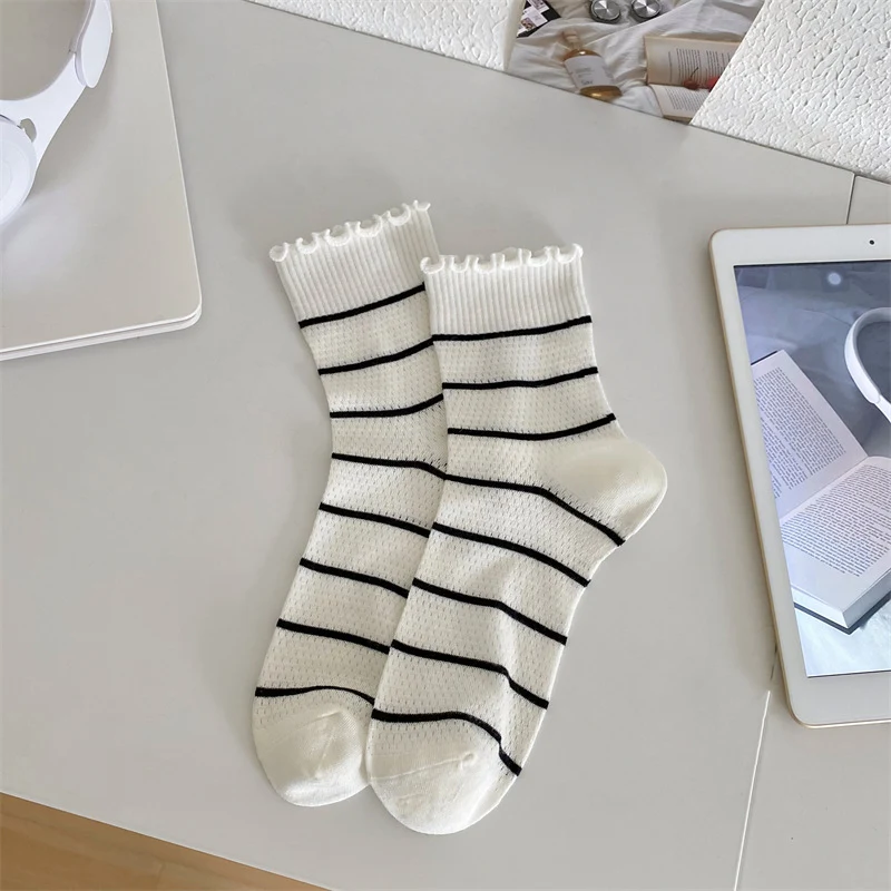 Black And White Openwork Breathable Women's Small Mid-calf Lace Women's Socks — photo 4