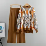 Completo due pezzi donna, moda sportiva e tempo libero, pantaloni a gamba larga. Comfort e stile per le tue attività quotidiane e relax. — foto 16