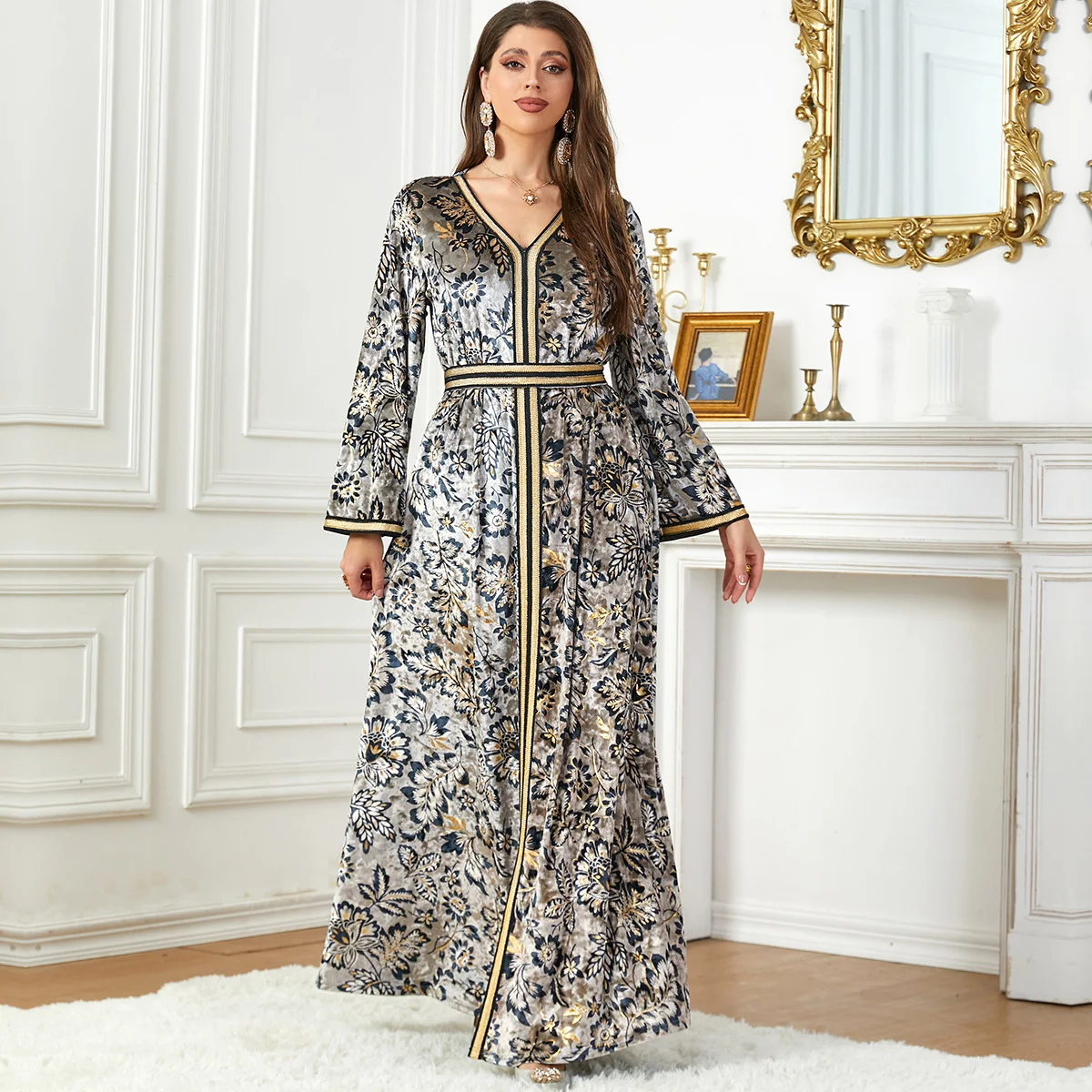 Arabische herfst- en winterfluwelen jurk met print — foto 16
