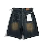 Shorts de jeans rasgados masculinos, soltos e modernos. Conforto e estilo para o seu verão com esses shorts perfeitos para um look despojado e estiloso. — foto 12