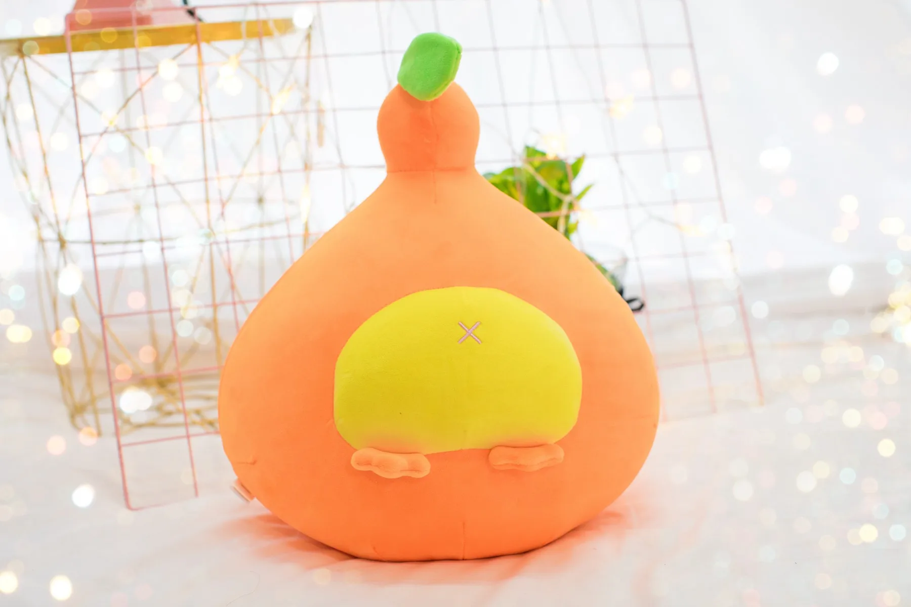 Title 2, Cuscino peluche a forma di frutta con pulcino, ...