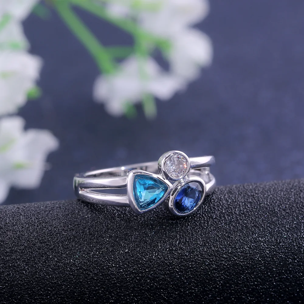 Anel de diamante irregular tricolor uma joia diferenciada com três cores vibrantes, ideal para expressar sua personalidade e celebrar momentos especiais. — foto 5
