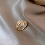 Anel folha de zircônia micro incrustada feminino nicho, alta sensibilidade, design único, para mulheres sofisticadas. — foto 13