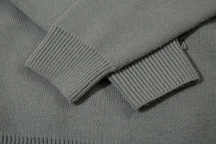 Title 8, Rundhalsausschnitt-Pullover mit Schmetterlings-...