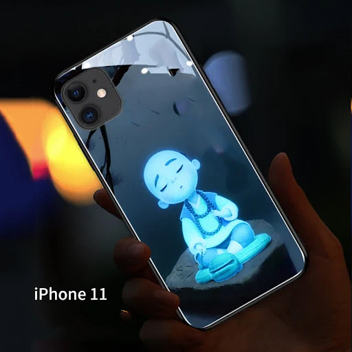 Title 3, Capa luminosa para celular Apple com controle d...