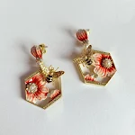 Brincos de flor românticos e doces com abelha para mulheres, eardrops femininos, ideais para presentear e adicionar um toque delicado ao seu visual. — foto 36