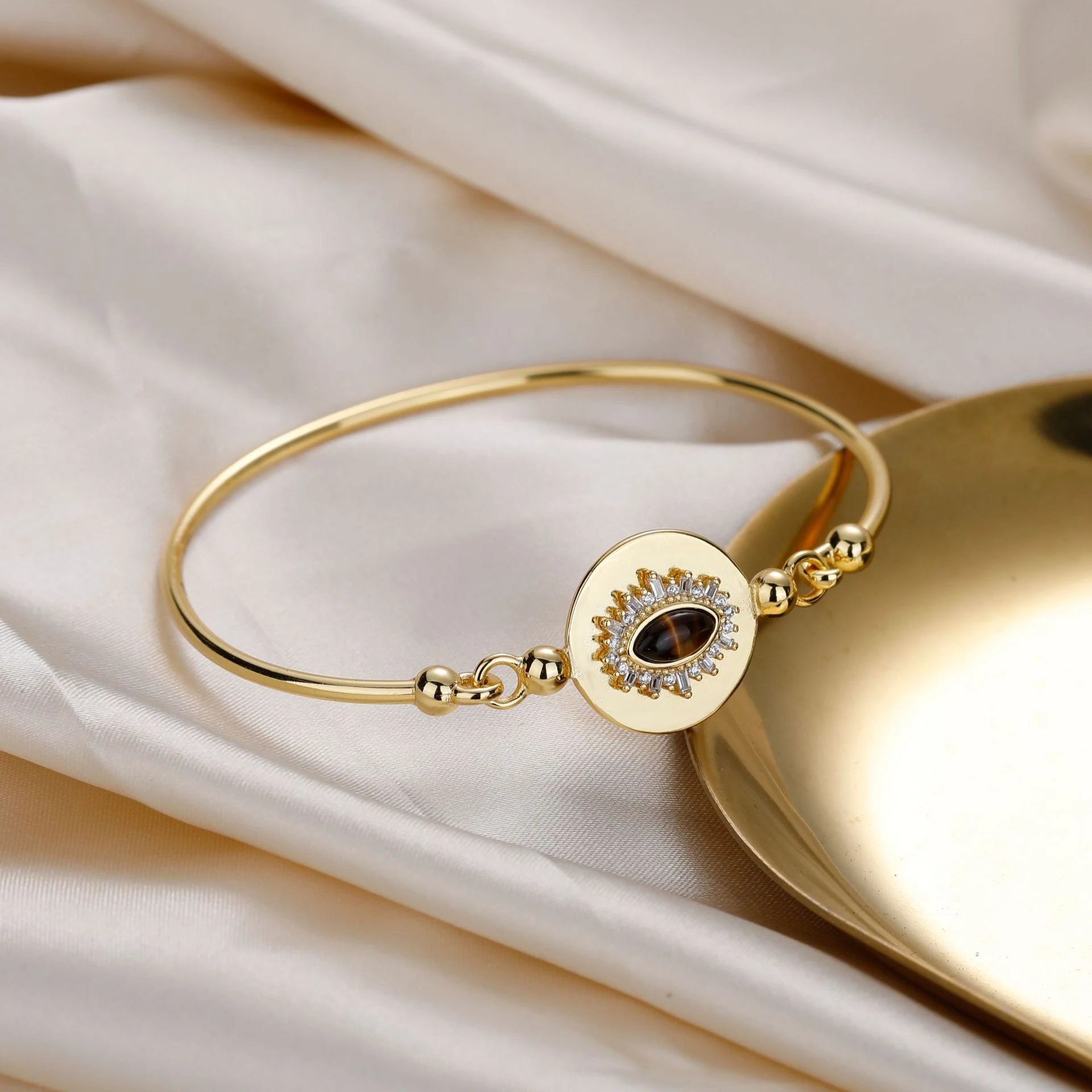 Bracelete de prata de lei Retro French Court Of Horus com olho de tigre incrustado – elegância vintage e estilo marcante. — foto 3