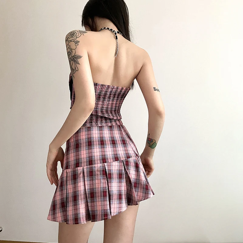 Title 9, Roupas femininas com top midriff-baring e saia ...